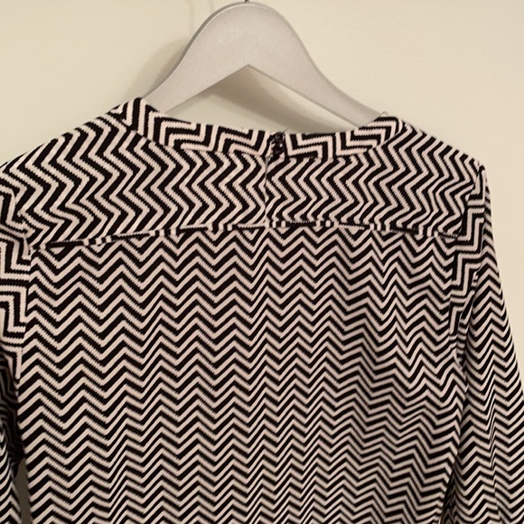 French Connection Blouse EUC - Picture 9 of 14